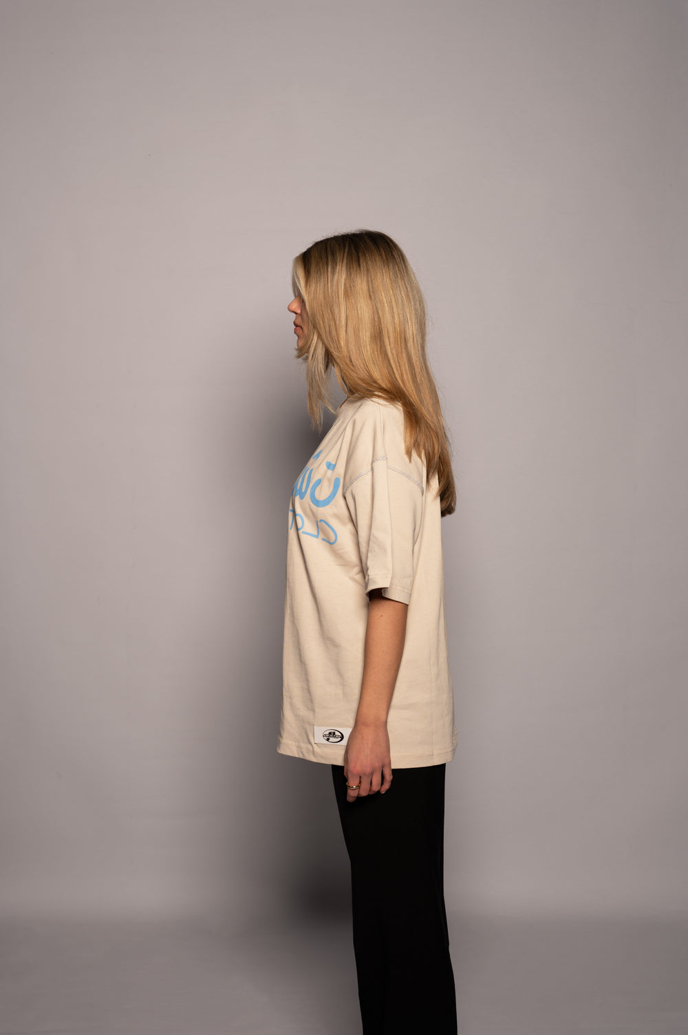 BEIGE BREEZE T-SHIRT